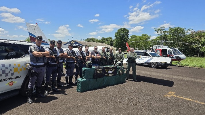 policia-federal-intercepta-aviao-com-cocaina-em-operacao-conjunta-em-penapolis-161224_054828